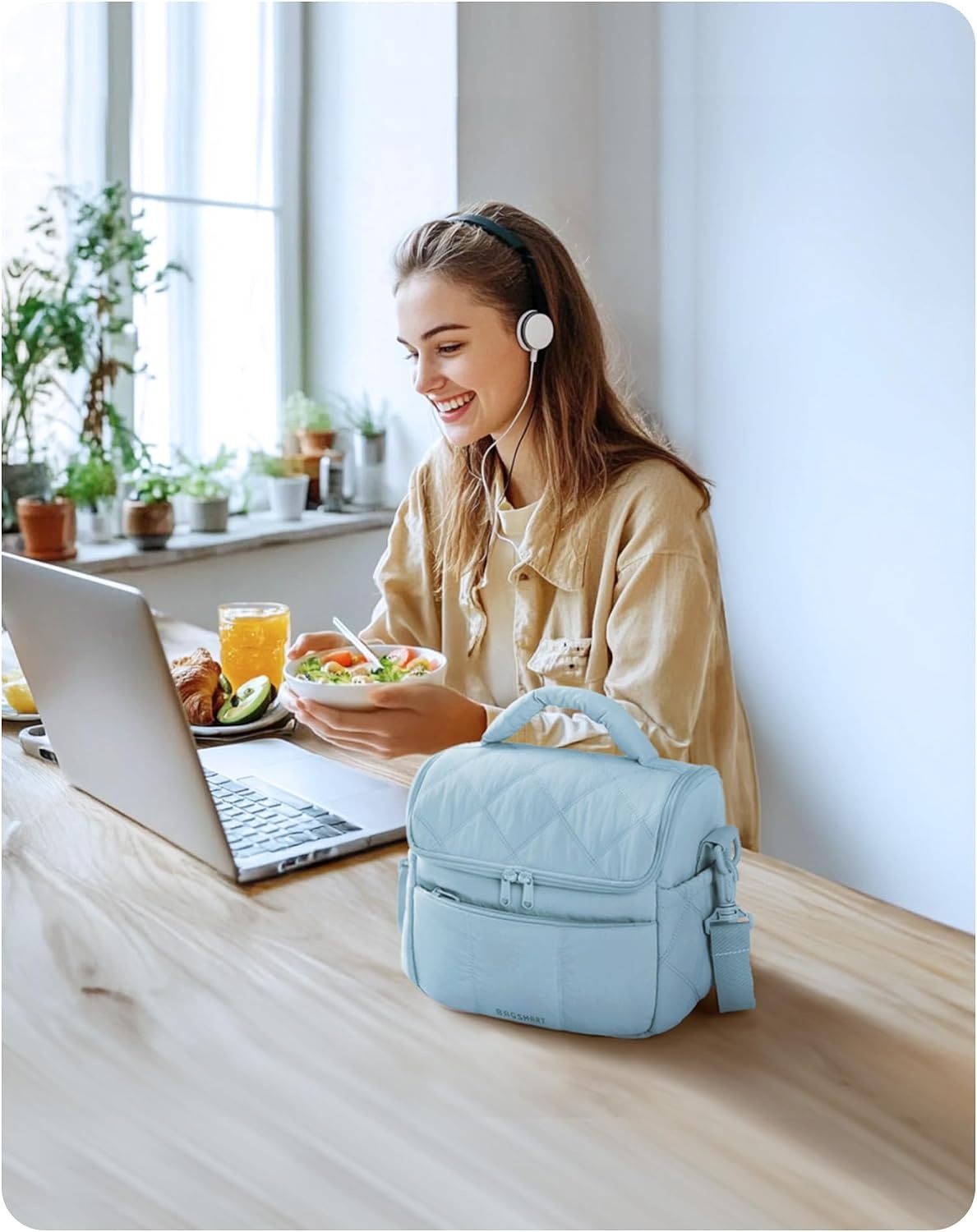 image:imageBAGSMART Insulated Lunch Bags for Women Cute Quilted Lunch Box Lightweight Puffy Padded Waterproof Lunch Tote Reusable Lunch Cooler for Work Picnic Travel BlackberryLight Blue